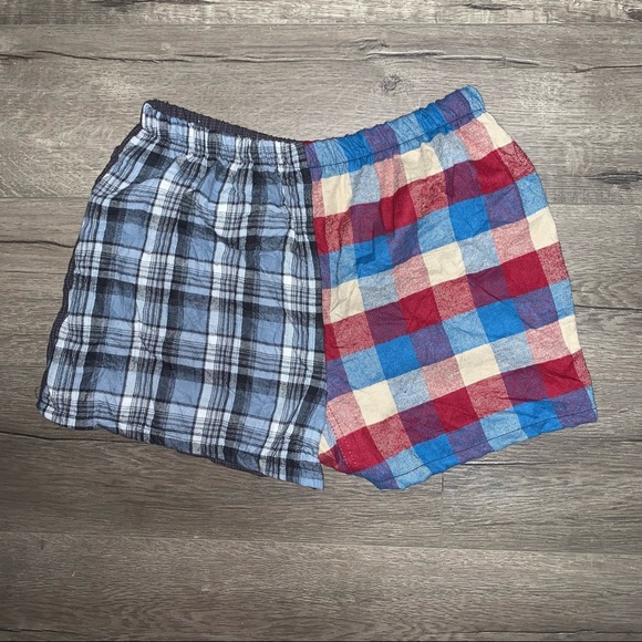 Urban outfitters renewal recycled flannel short - Picture 3 of 8